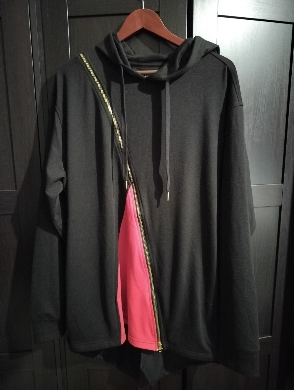 Bleecker & Mercer Black Hoodie w/ Red Colorblock & Diagonal Zipper Accent - 2XL